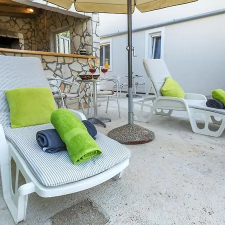 Beachfront House Kaliope Holiday home Brgulje