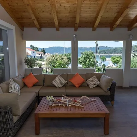 펜션 Beachfront House Kaliope *