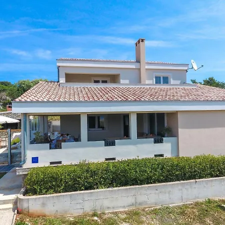 Holiday home Beachfront House Kaliope